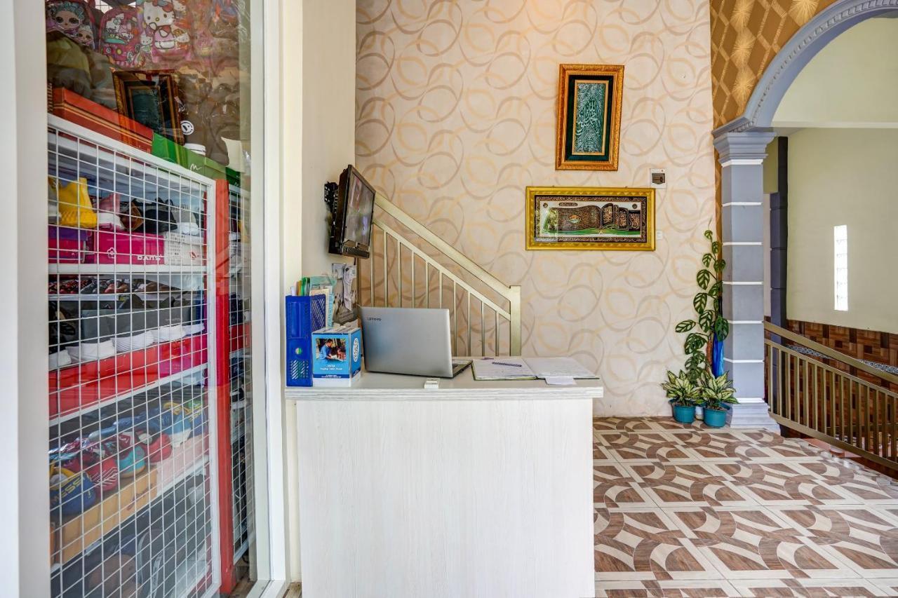 Super Oyo 90642 Lancar Homestay Syariah Tlekung Eksteriør bilde