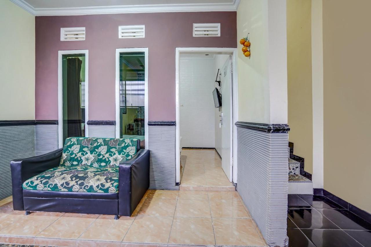 Super Oyo 90642 Lancar Homestay Syariah Tlekung Eksteriør bilde