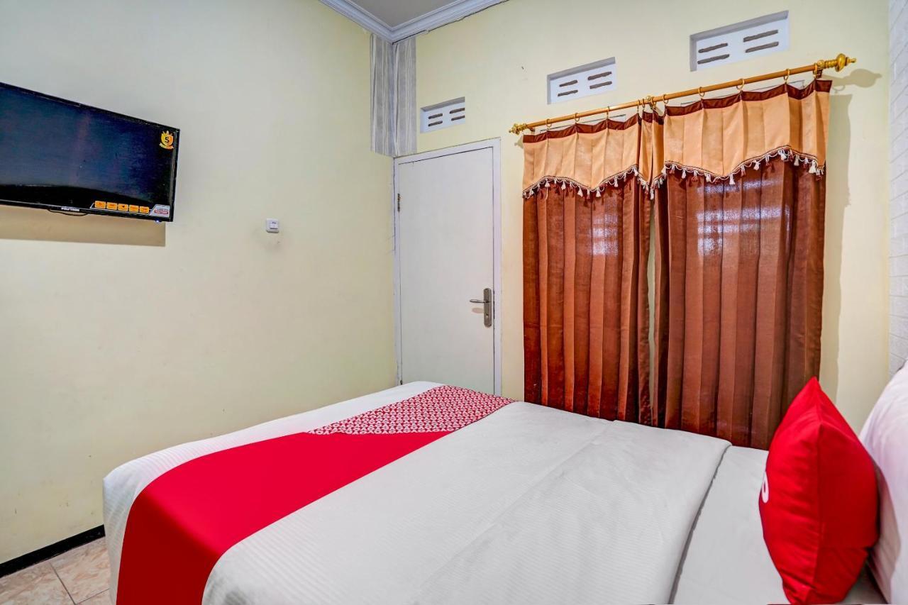Super Oyo 90642 Lancar Homestay Syariah Tlekung Eksteriør bilde