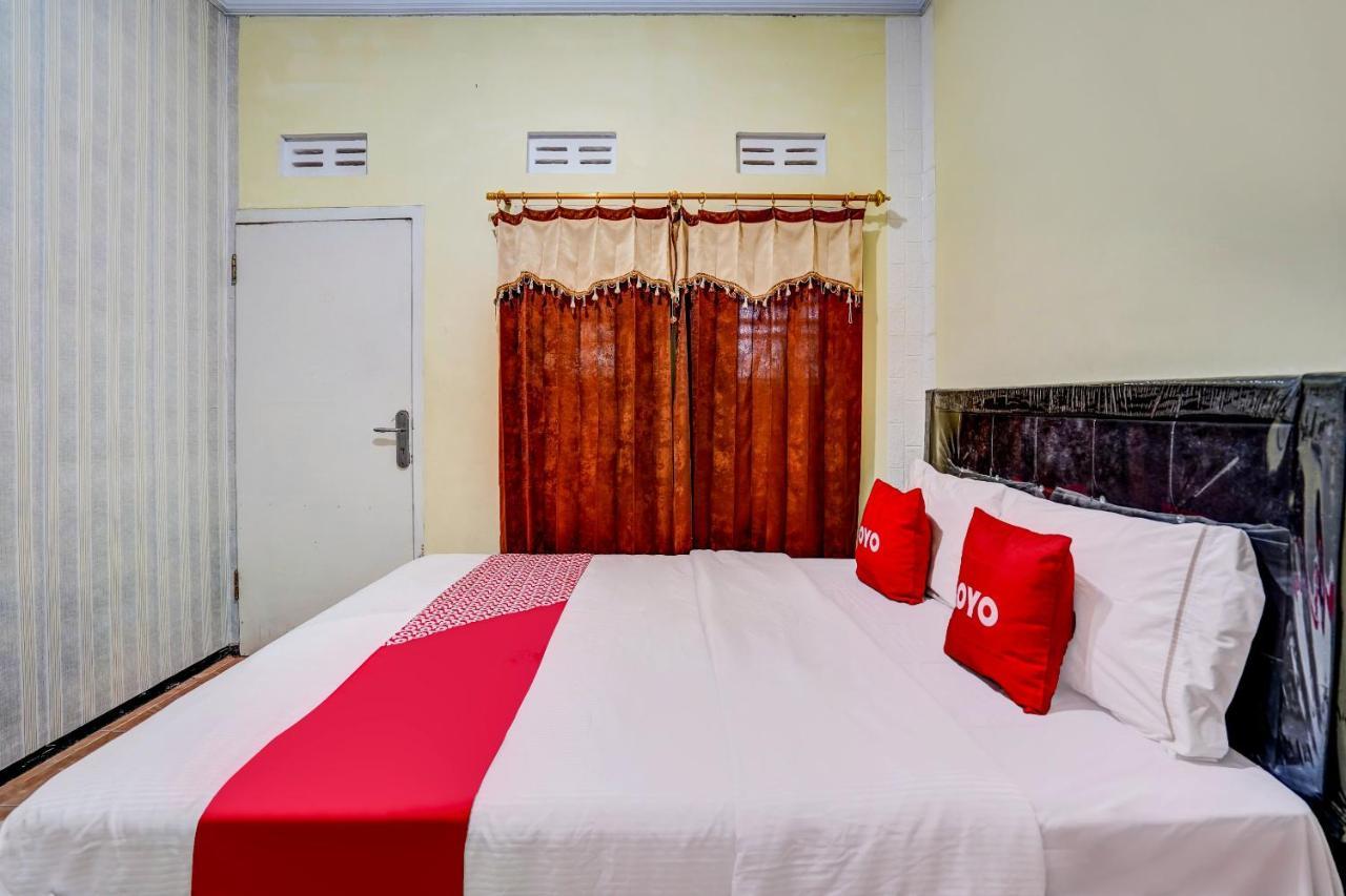 Super Oyo 90642 Lancar Homestay Syariah Tlekung Eksteriør bilde