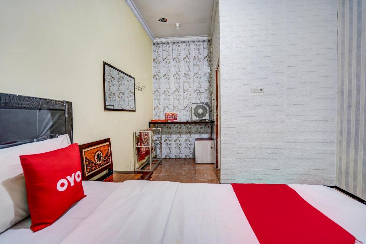 Super Oyo 90642 Lancar Homestay Syariah Tlekung Eksteriør bilde